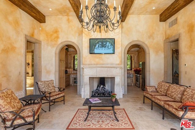 25305 Prado De La Felicidad, Calabasas, CA 91302