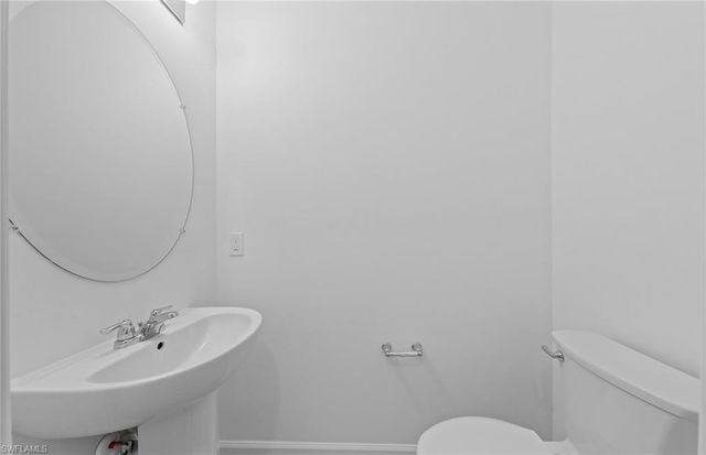 1693 Lake Jessup CIR, Cape Coral, FL 33909