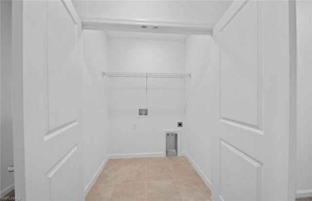 1693 Lake Jessup CIR, Cape Coral, FL 33909