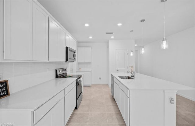 1693 Lake Jessup CIR, Cape Coral, FL 33909