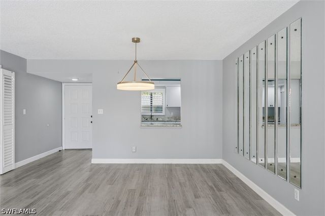 5757 Gage LN 102C, Naples, FL 34113