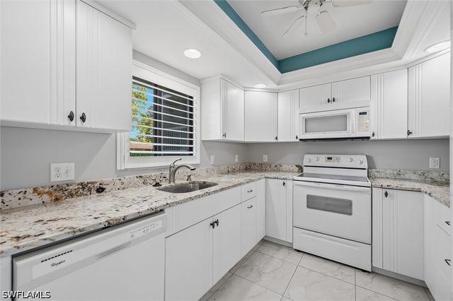 5757 Gage LN 102C, Naples, FL 34113
