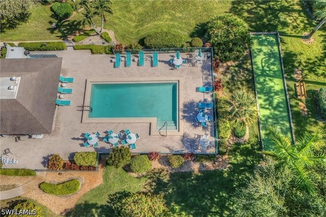 5757 Gage LN 102C, Naples, FL 34113