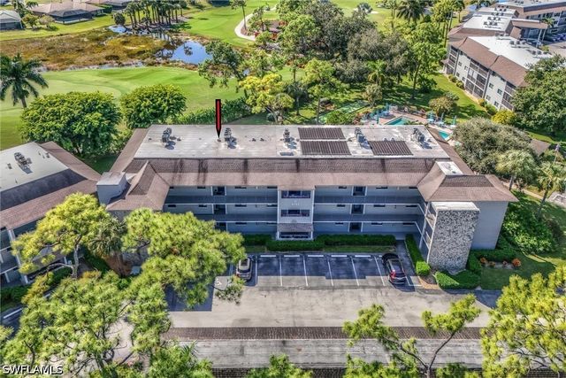 5757 Gage LN 102C, Naples, FL 34113