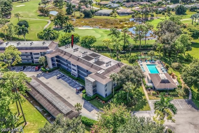 5757 Gage LN 102C, Naples, FL 34113