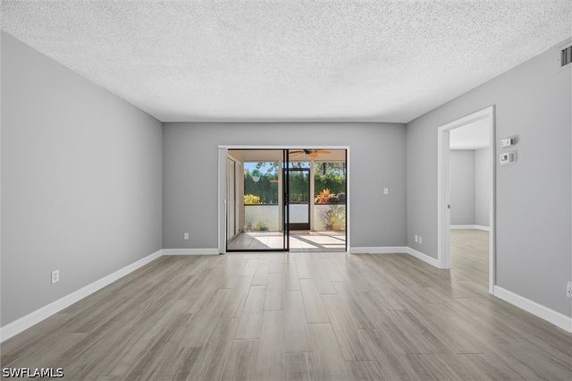 5757 Gage LN 102C, Naples, FL 34113