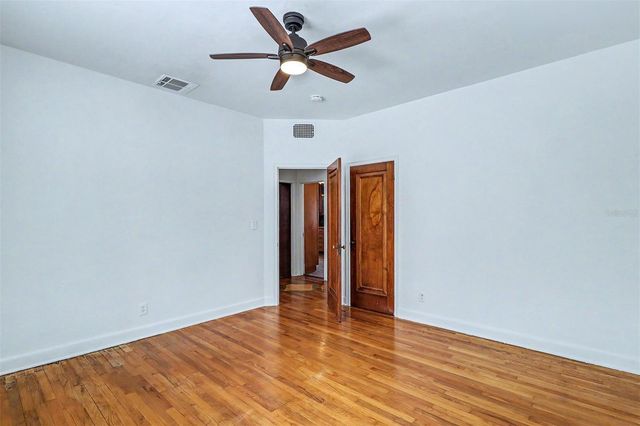 1127 22ND AVENUE N, St Petersburg, FL 33704