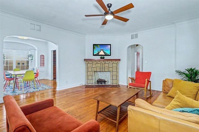 1127 22ND AVENUE N, St Petersburg, FL 33704