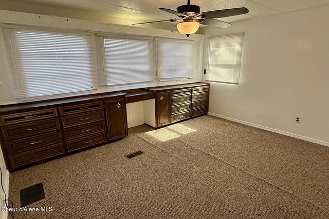 8570 N Hayden Pines Way, Hayden, ID 83835