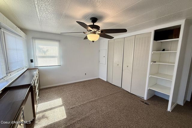 8570 N Hayden Pines Way, Hayden, ID 83835