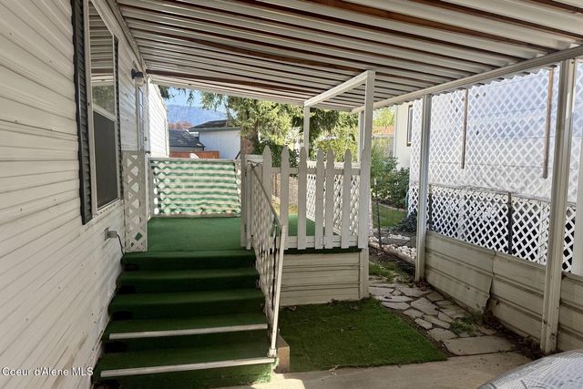 8570 N Hayden Pines Way, Hayden, ID 83835