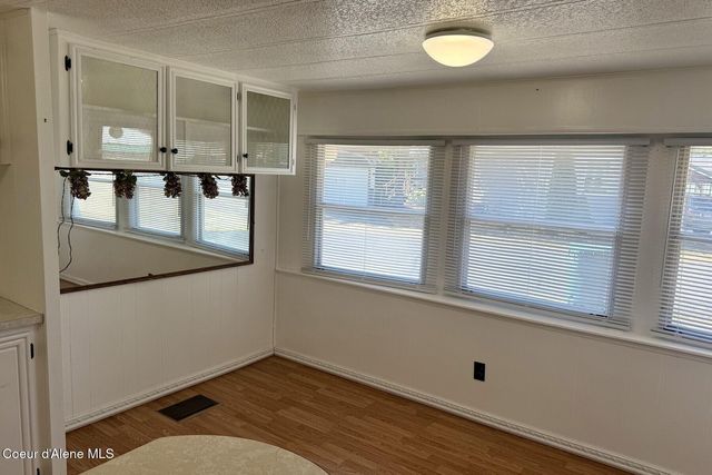 8570 N Hayden Pines Way, Hayden, ID 83835