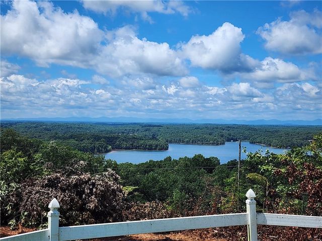 3325 Montvale Drive, Gainesville, GA 30506