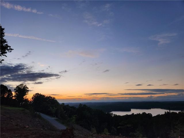 3325 Montvale Drive, Gainesville, GA 30506