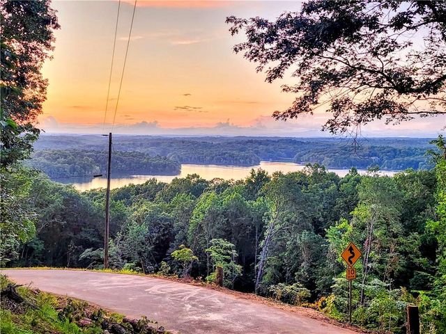 3325 Montvale Drive, Gainesville, GA 30506