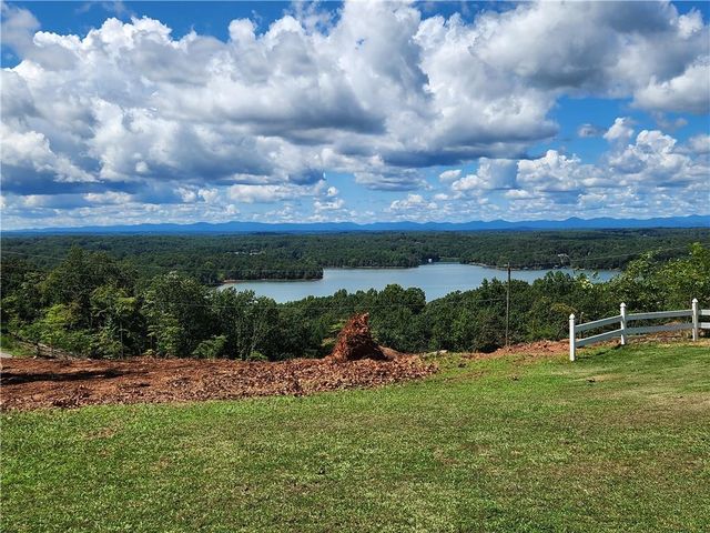 3325 Montvale Drive, Gainesville, GA 30506