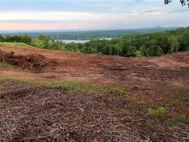 3325 Montvale Drive, Gainesville, GA 30506