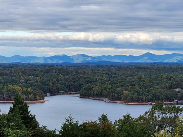 3325 Montvale Drive, Gainesville, GA 30506