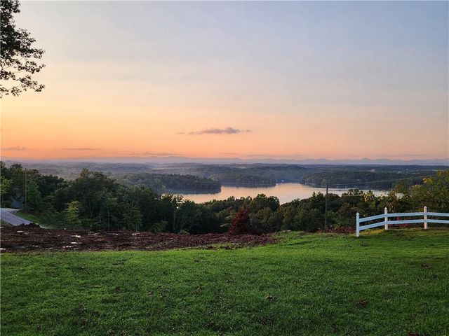 3325 Montvale Drive, Gainesville, GA 30506