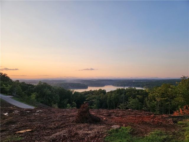 3325 Montvale Drive, Gainesville, GA 30506