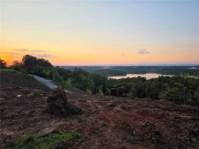 3325 Montvale Drive, Gainesville, GA 30506