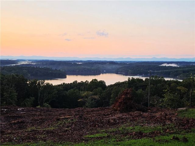 3325 Montvale Drive, Gainesville, GA 30506