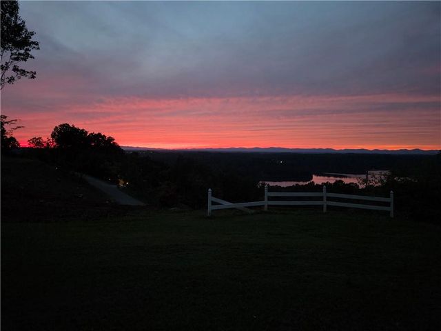 3325 Montvale Drive, Gainesville, GA 30506