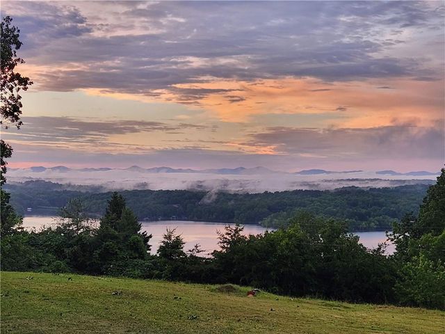 3325 Montvale Drive, Gainesville, GA 30506