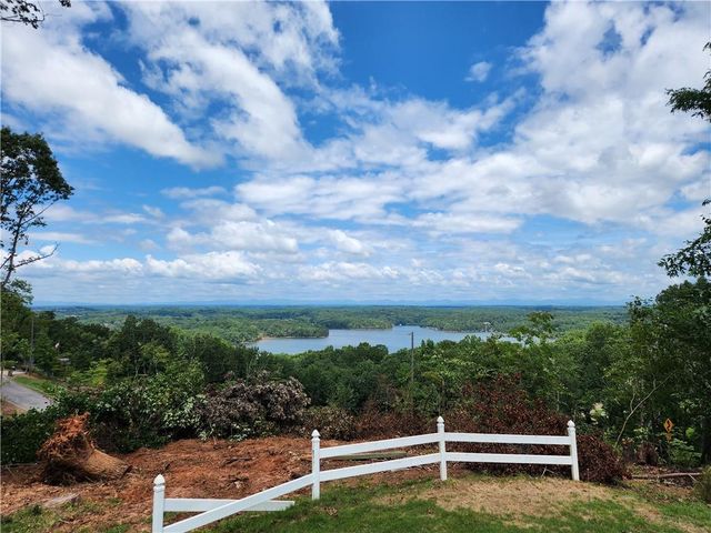 3325 Montvale Drive, Gainesville, GA 30506