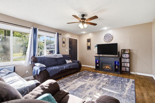 414 Harrison Street, Nixa, MO 65714