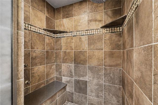 2401 SW Whispering Creek Court, Blue Springs, MO 64015