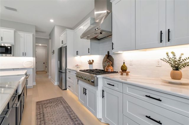 2686 MEANDER COVE, Wesley Chapel, FL 33543