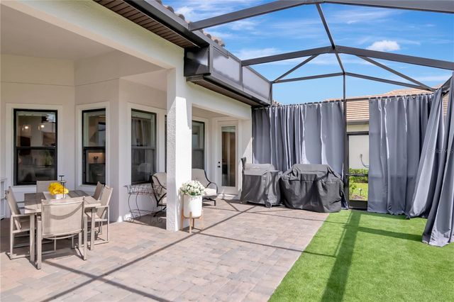 2686 MEANDER COVE, Wesley Chapel, FL 33543
