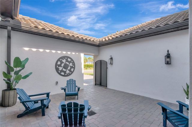 2686 MEANDER COVE, Wesley Chapel, FL 33543