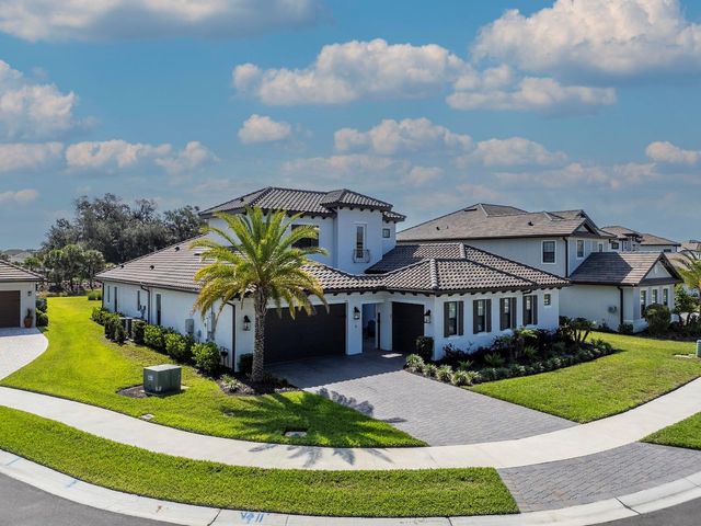 2686 MEANDER COVE, Wesley Chapel, FL 33543