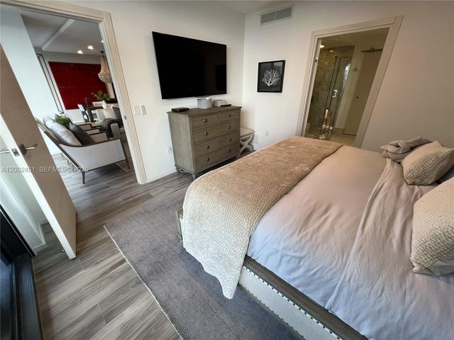 801 S Miami Ave 4608, Miami, FL 33130