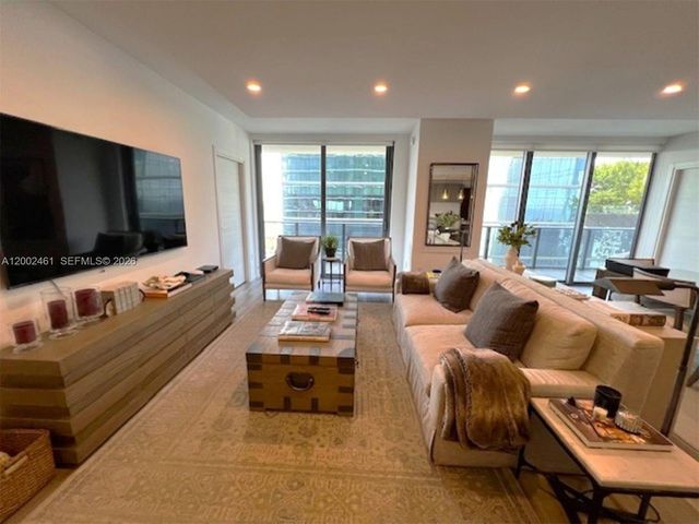 801 S Miami Ave 4608, Miami, FL 33130