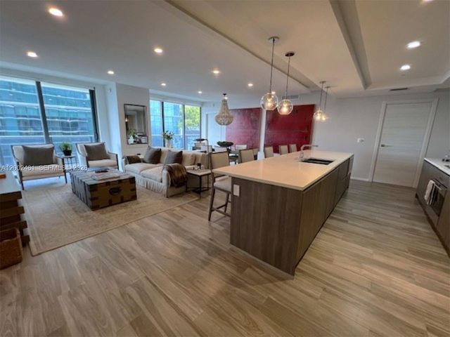 801 S Miami Ave 4608, Miami, FL 33130