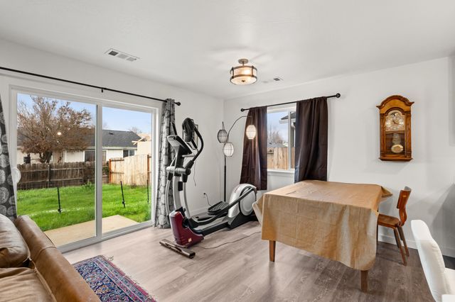 7915 Jacqueline Way, White City, OR 97503