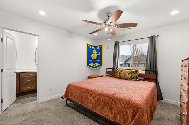 7915 Jacqueline Way, White City, OR 97503