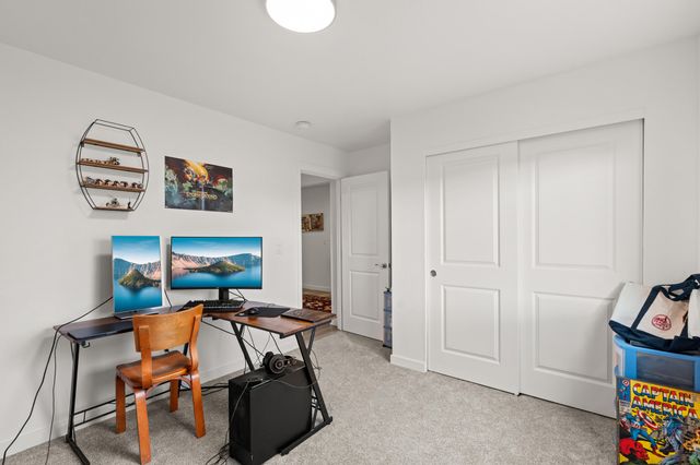 7915 Jacqueline Way, White City, OR 97503