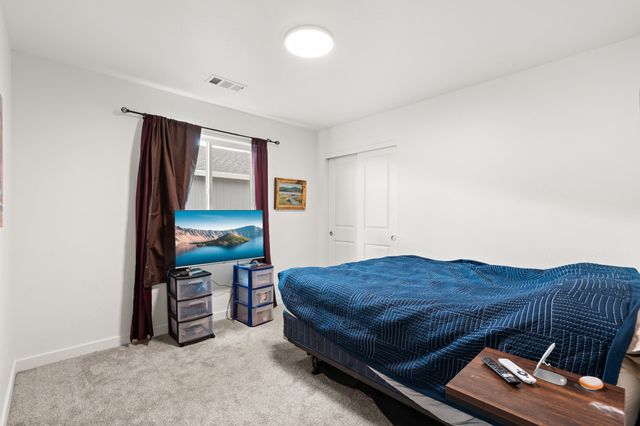 7915 Jacqueline Way, White City, OR 97503