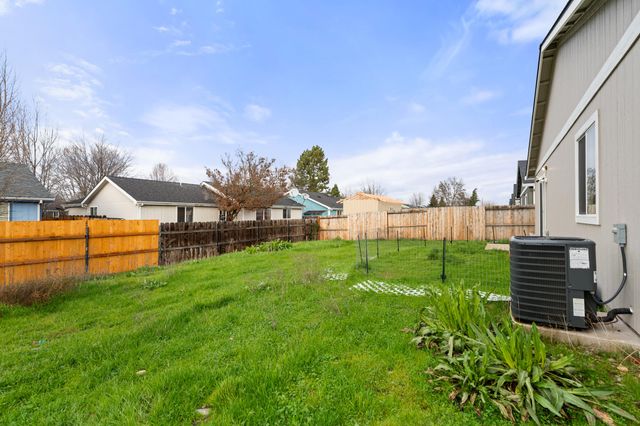 7915 Jacqueline Way, White City, OR 97503