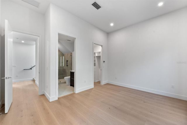 107 MARTINIQUE AVENUE, Tampa, FL 33606