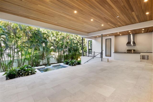 107 MARTINIQUE AVENUE, Tampa, FL 33606