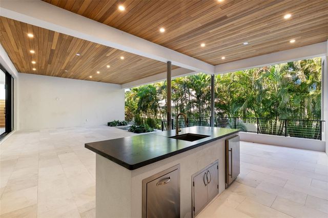 107 MARTINIQUE AVENUE, Tampa, FL 33606