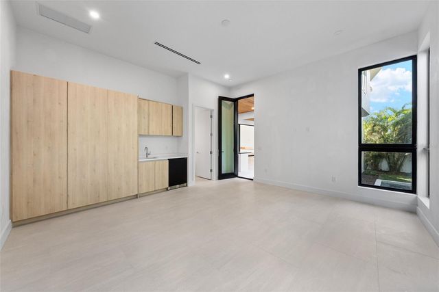 107 MARTINIQUE AVENUE, Tampa, FL 33606