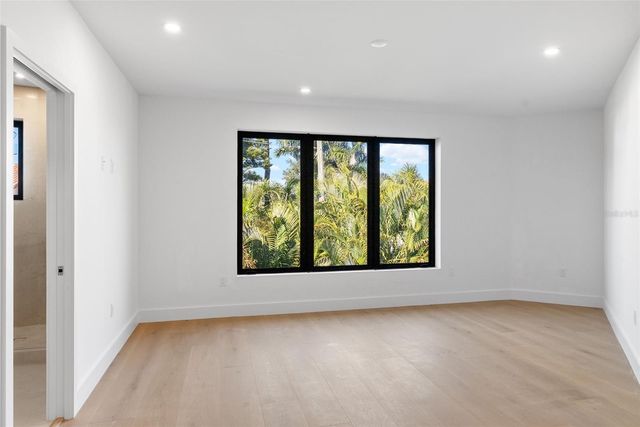 107 MARTINIQUE AVENUE, Tampa, FL 33606