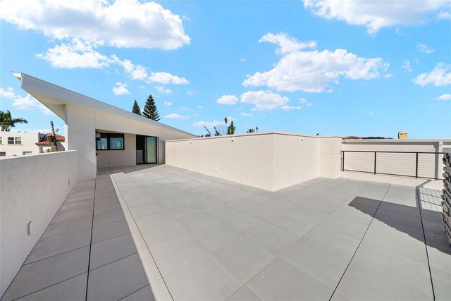 107 MARTINIQUE AVENUE, Tampa, FL 33606