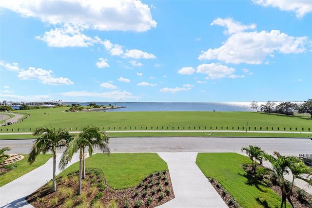 107 MARTINIQUE AVENUE, Tampa, FL 33606